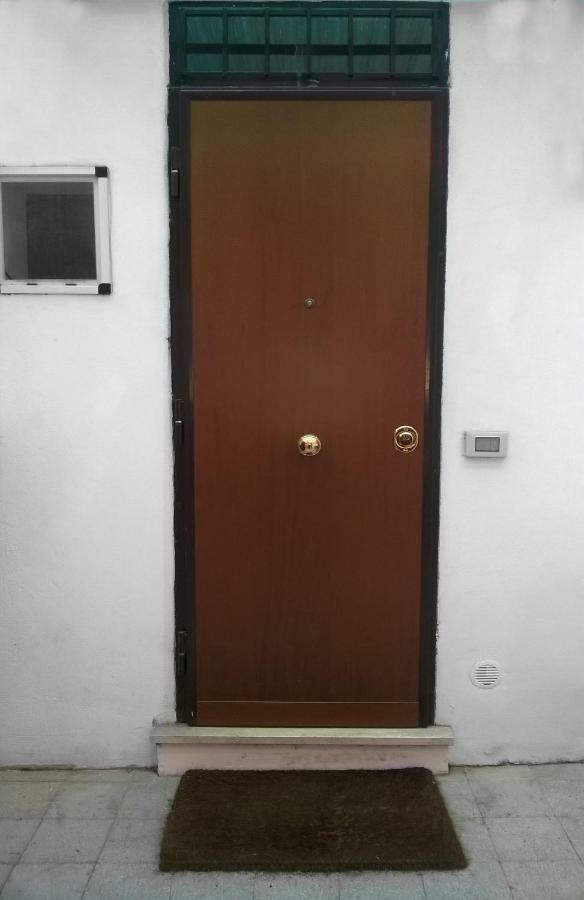 Apartment Close To Vatican Museums And To Metro Rome Buitenkant foto